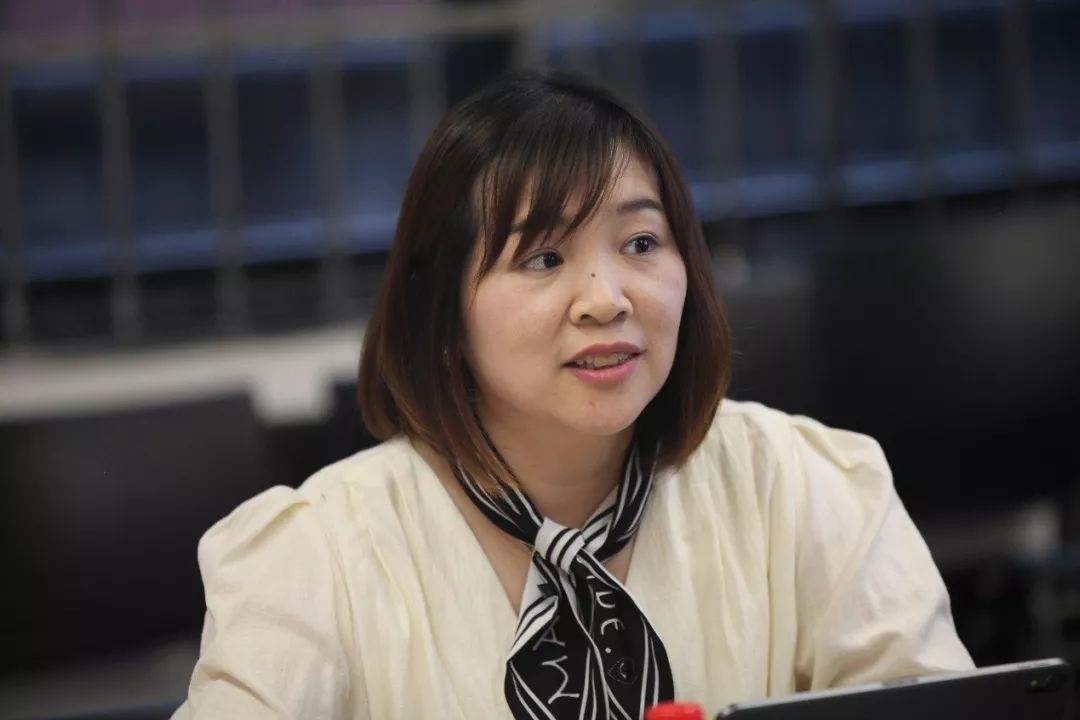 总监林健斌,名家居世博园副总经理李瑞珍等协会和企业大咖出席了会议