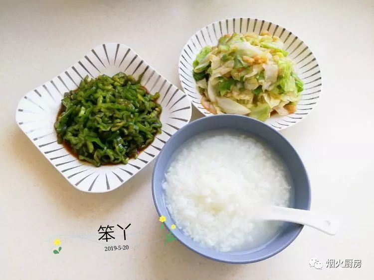 粗茶淡饭 角瓜鸡蛋锅贴,本想做馅饼,后来有人说吃锅贴,好吧,想吃什么