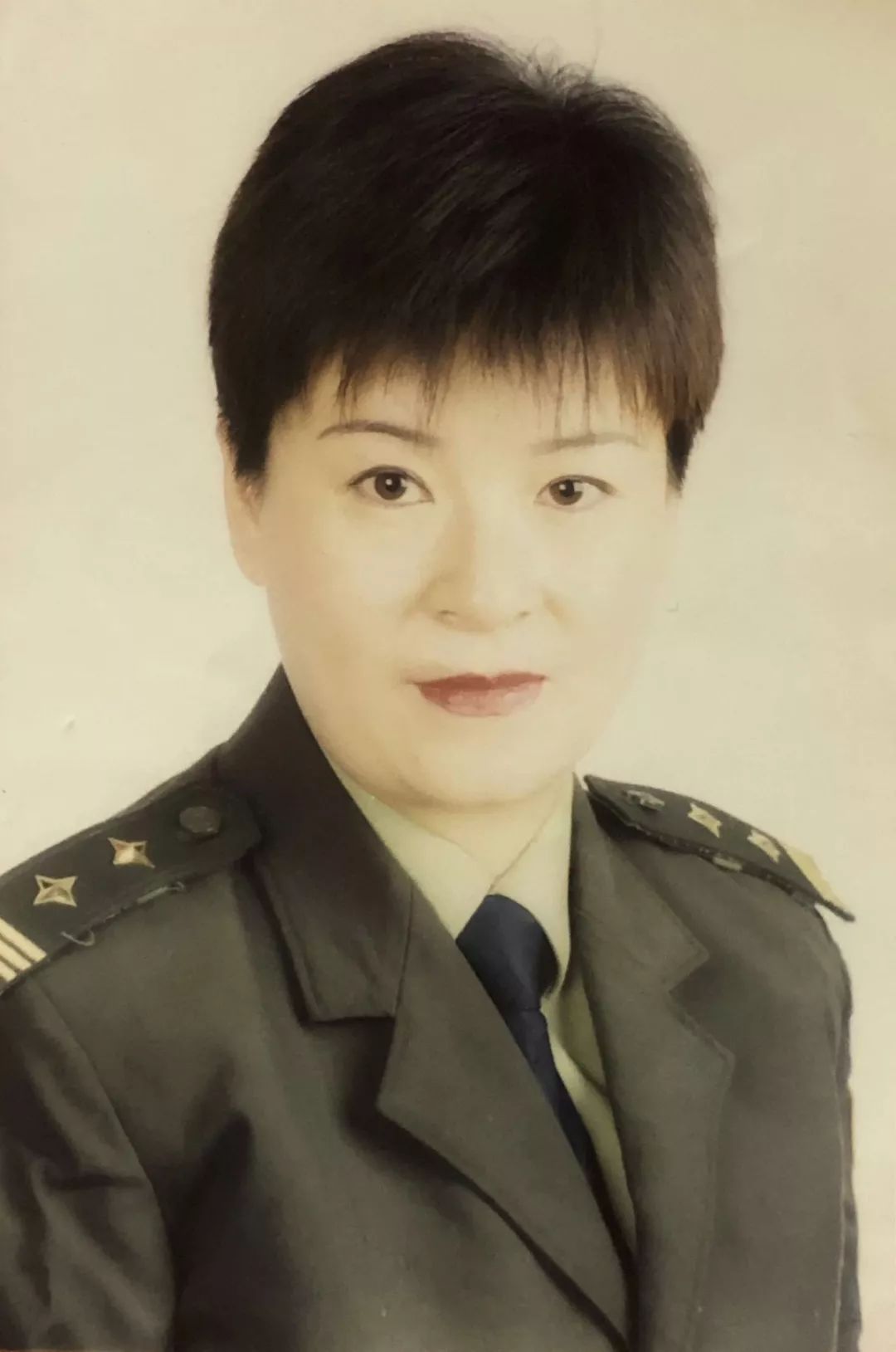 我叫杨丽,今年57岁,是重庆市渝中区公安分局内保支队民警.