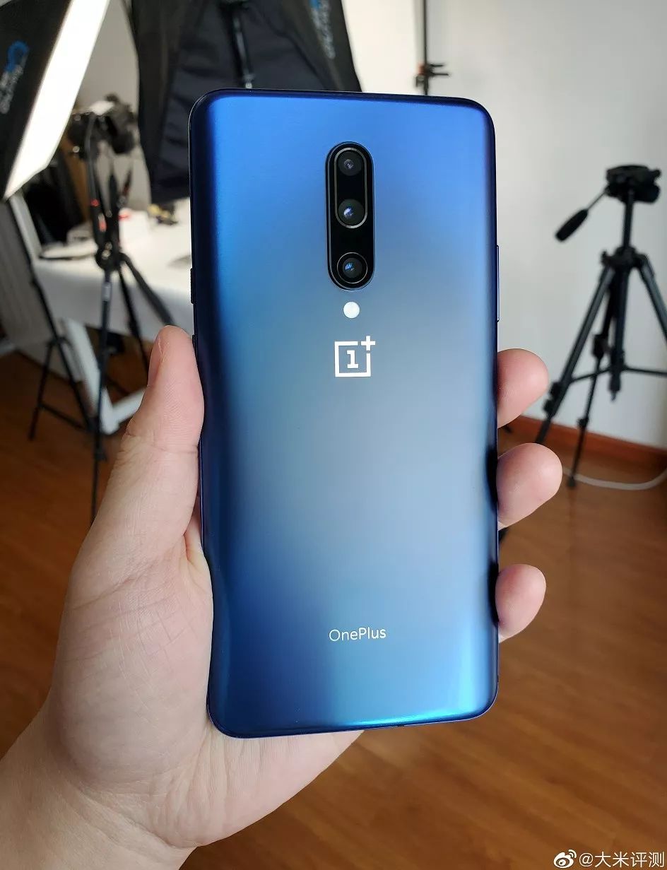 【开箱】一加7pro蓝色简单开箱体验(视频预计明天出)
