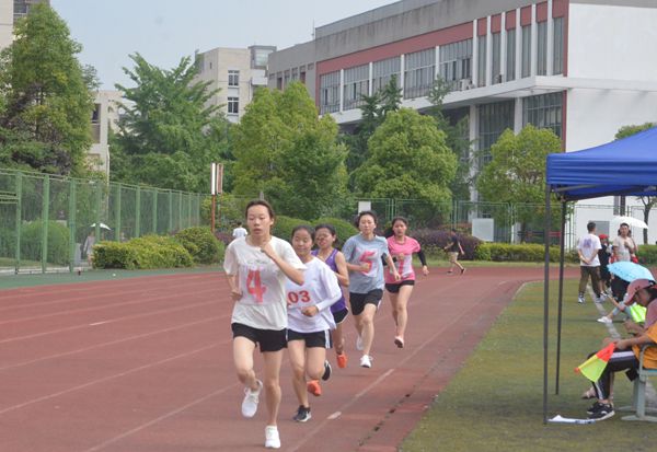 數千學子踴躍參與,成都師範學院2019年夏季田徑運動會隆重舉行!