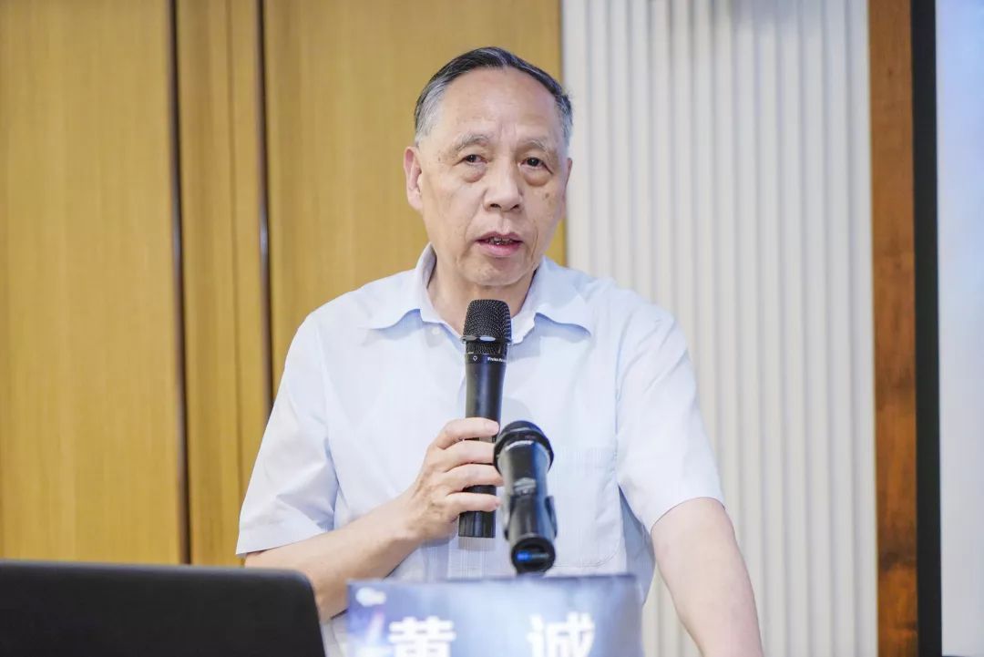 crpc副主任委员黄诚教授crpc常务委员,难治性癌痛学组组长王昆教授