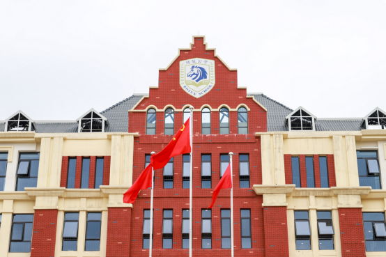 从成外附小到博骏学校他说博骏学校的教育有一种新的亮光