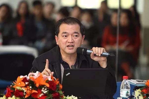 听突出贡献舞蹈家欧建平2019舞蹈人春晚现场精彩点评