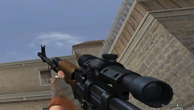 sl8:这把武器同样也是一把连狙,射击的时候是非常的舒服,枪身看起来