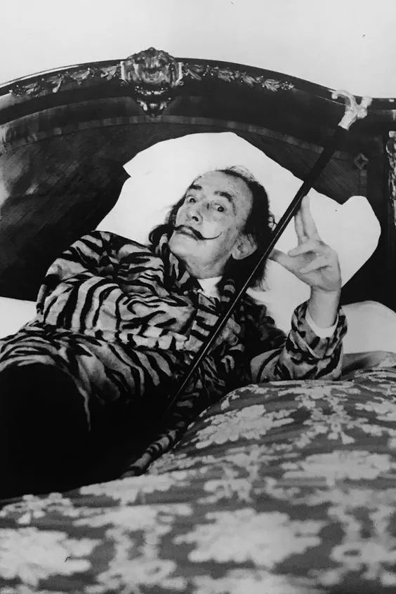 生命就像是一场徒步旅行,穿越荆棘和沼泽,我们终将会迎来最美的风景.