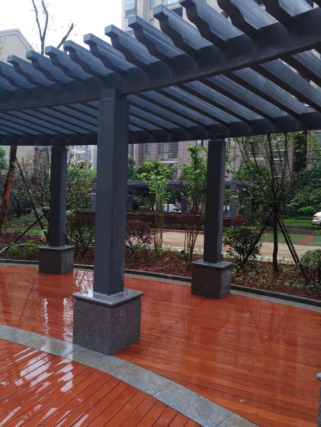 益阳居民区钢管廊架仿木纹休闲装饰赏心悦目好去处_小区