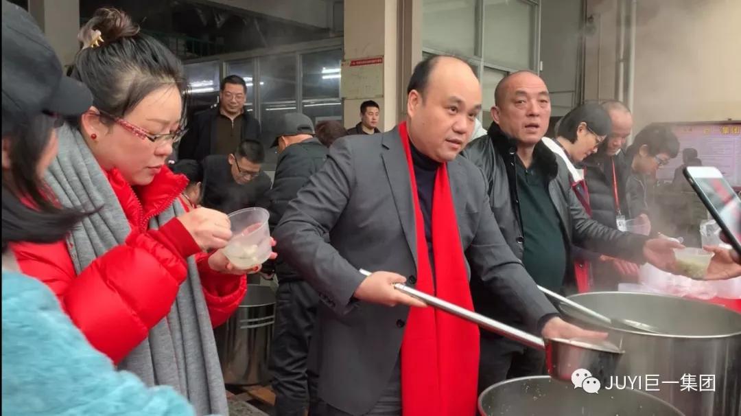 温州市鞋革行业协会会长潘建中:弘扬浙江劳模精神 矢志打造世界一流鞋