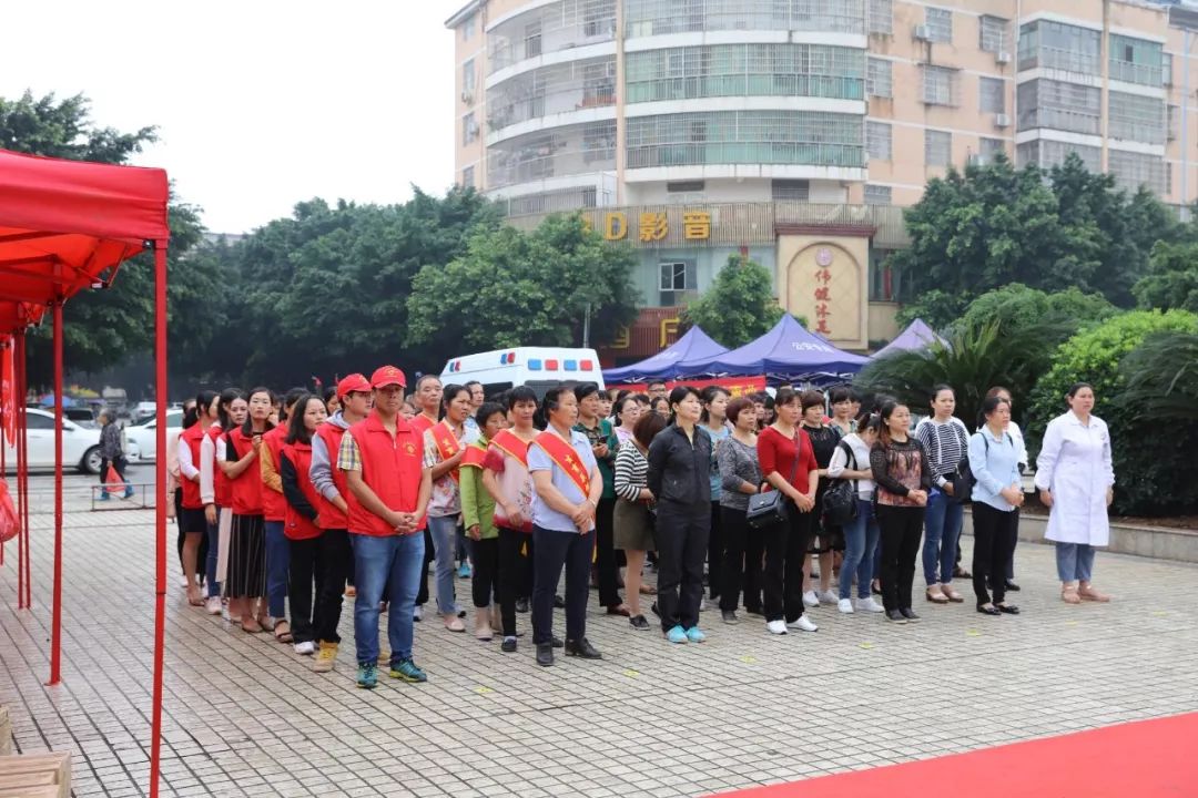 胡烈副县长致辞中肯定了县计生协会一年来的工作成绩,表达了对计生