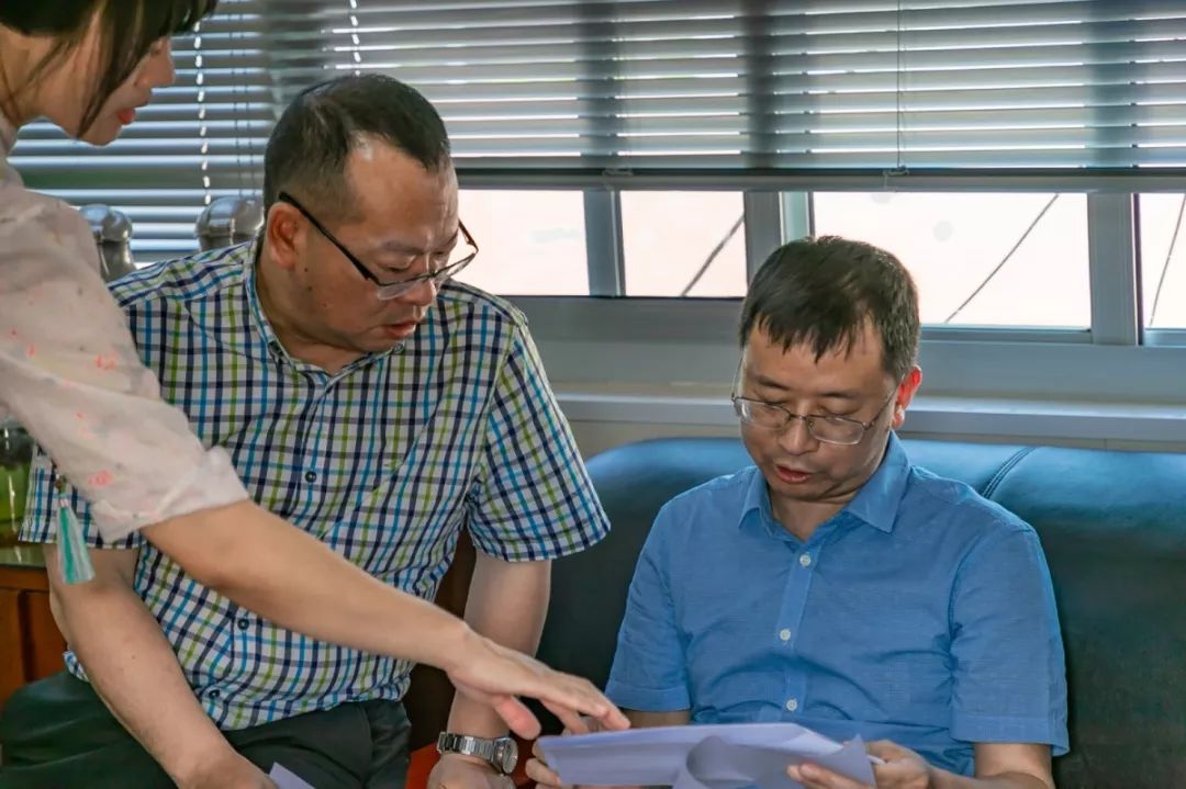 临海市教育局党委委员市委教育工作领导小组秘书组专职副组长李金全