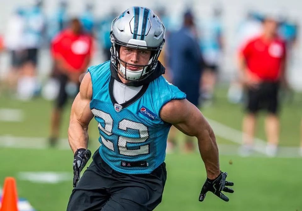 不过要说瘦弱也都是相对的,nfl中又哪有真正弱小之人?