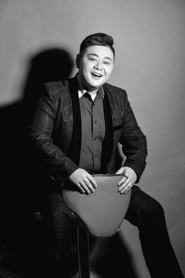 著名演员刘子恺签约三升传媒东北亚微抖快火网创城再添员猛将