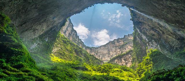 長江三峽風景名勝區(重慶段)包括奉節:白帝城,瞿塘峽,巫峽,神女溪,大