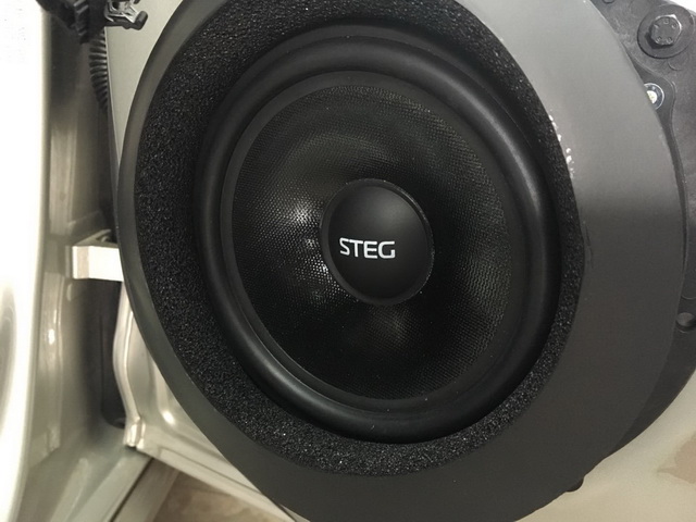 体验品质生活 四川乐声奥迪a4l音响改装意大利史泰格sq650c两分频