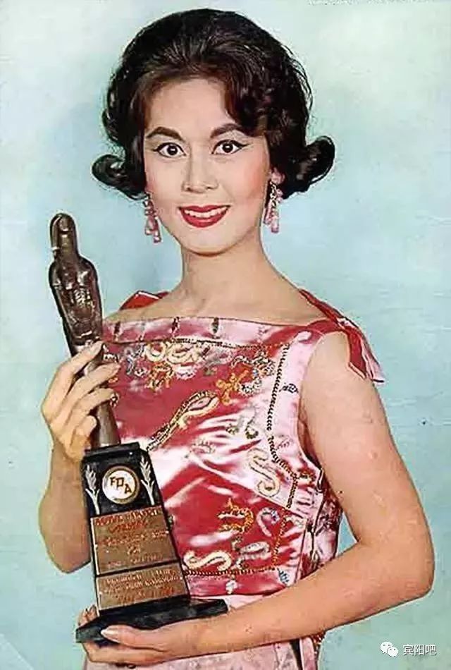 她是宾阳程思远先生之女,却在春风得意时服药自杀…_林黛