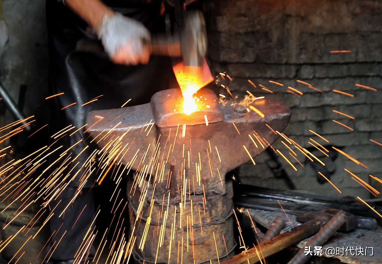 最后的铁匠——13岁开启打铁人生,坚守技艺60年却无以为继-搜狐大视野
