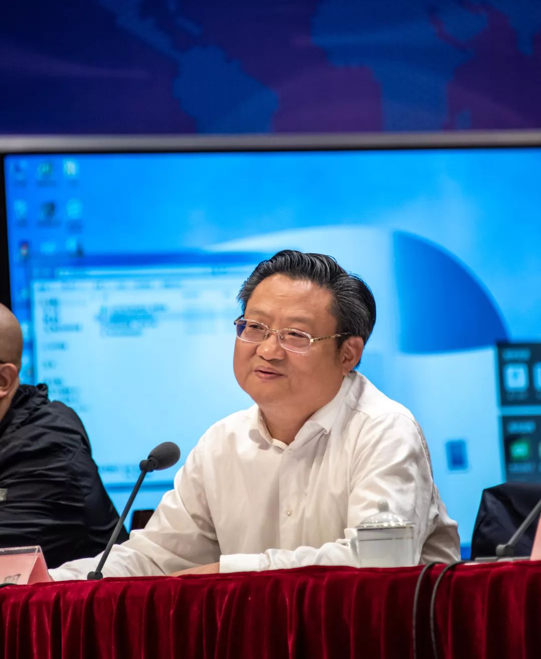 蒲鹏程区长致辞何立新所长主持会议由中国教育学会,中学语文教学专业