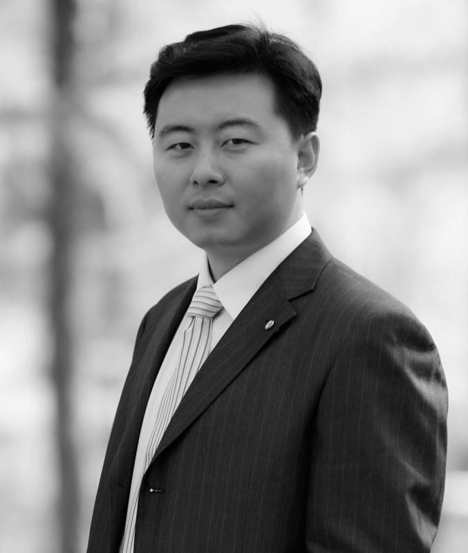 男中音:李雷朝鲜族,哈尔滨音乐学院声乐歌剧系教授,女高音歌唱家,硕士