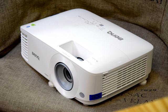 摆脱传统线体束缚明基e580无线投射定义新商务投影