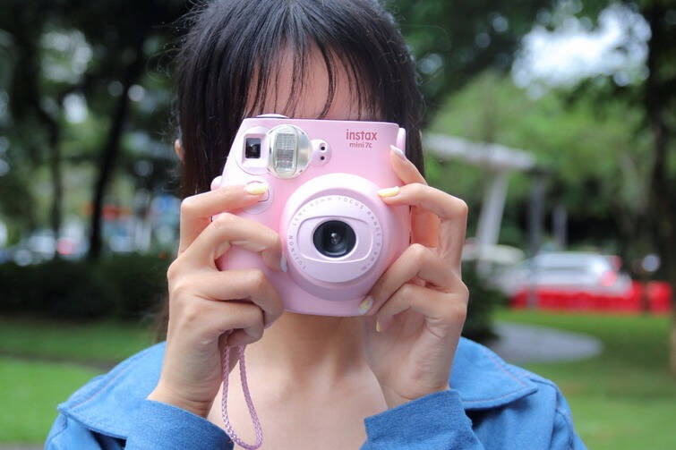 年轻人的潮拍相机,富士instax mini7c体验