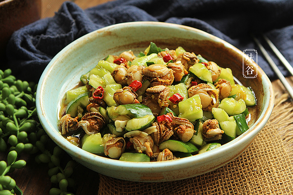 夏天别老凉拌黄瓜,加点这个食材,鲜美可口,宴客倍有面子_扇贝