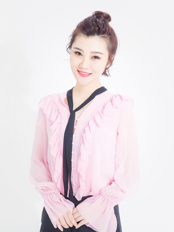 陈张霞(北京京剧院供图)简介北京京剧院青年团优秀青年青衣,花衫演员.