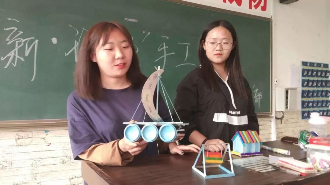 系讯会计系开展创新环保手工制作活动