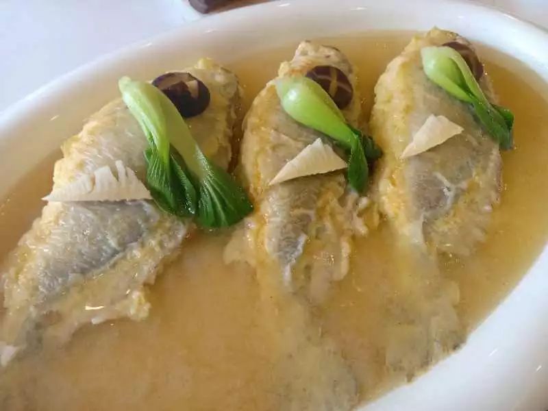 美食淄博传统名菜鱼腹藏羊肉