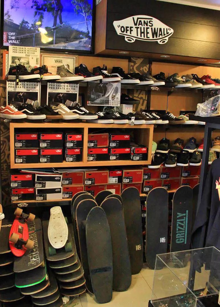 潮地探访在广州最og的滑板店打造滑板女孩的专属造型