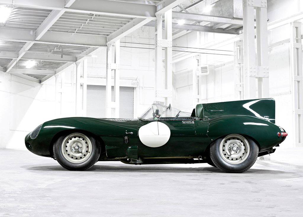 (定制版捷豹xk120)跨界联手 传奇跑车焕发新生最初被发现时,这台xk120