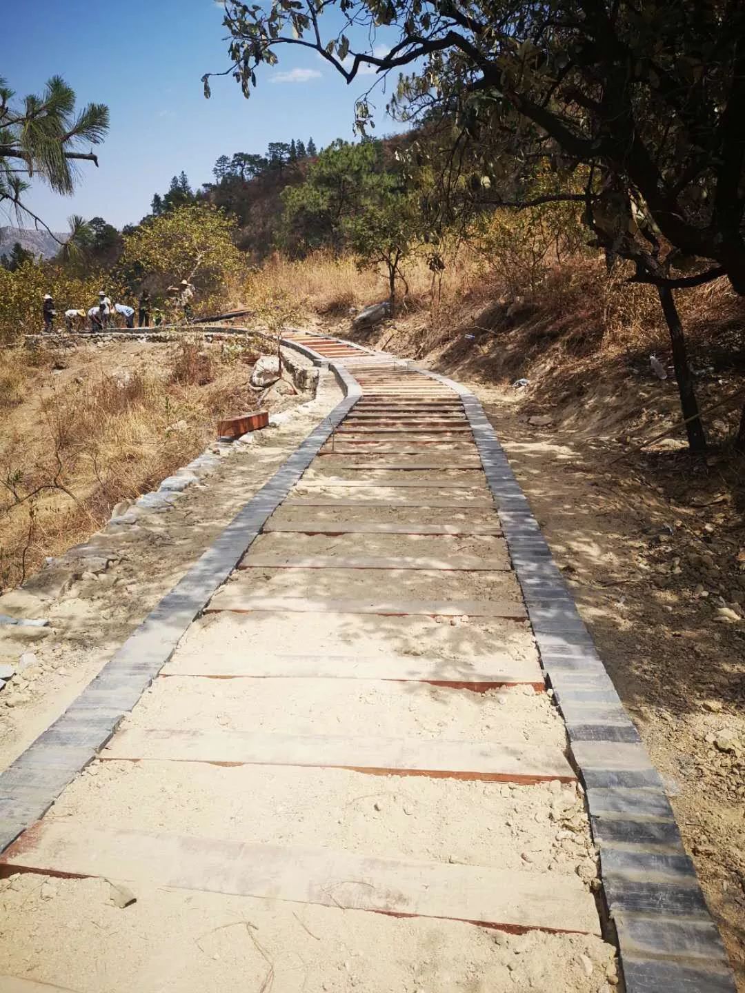 国家登山健身步道仁和段建设即将完成