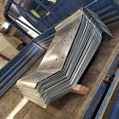 桥梁不锈钢伸缩缝钢遮板的特点与采购存放