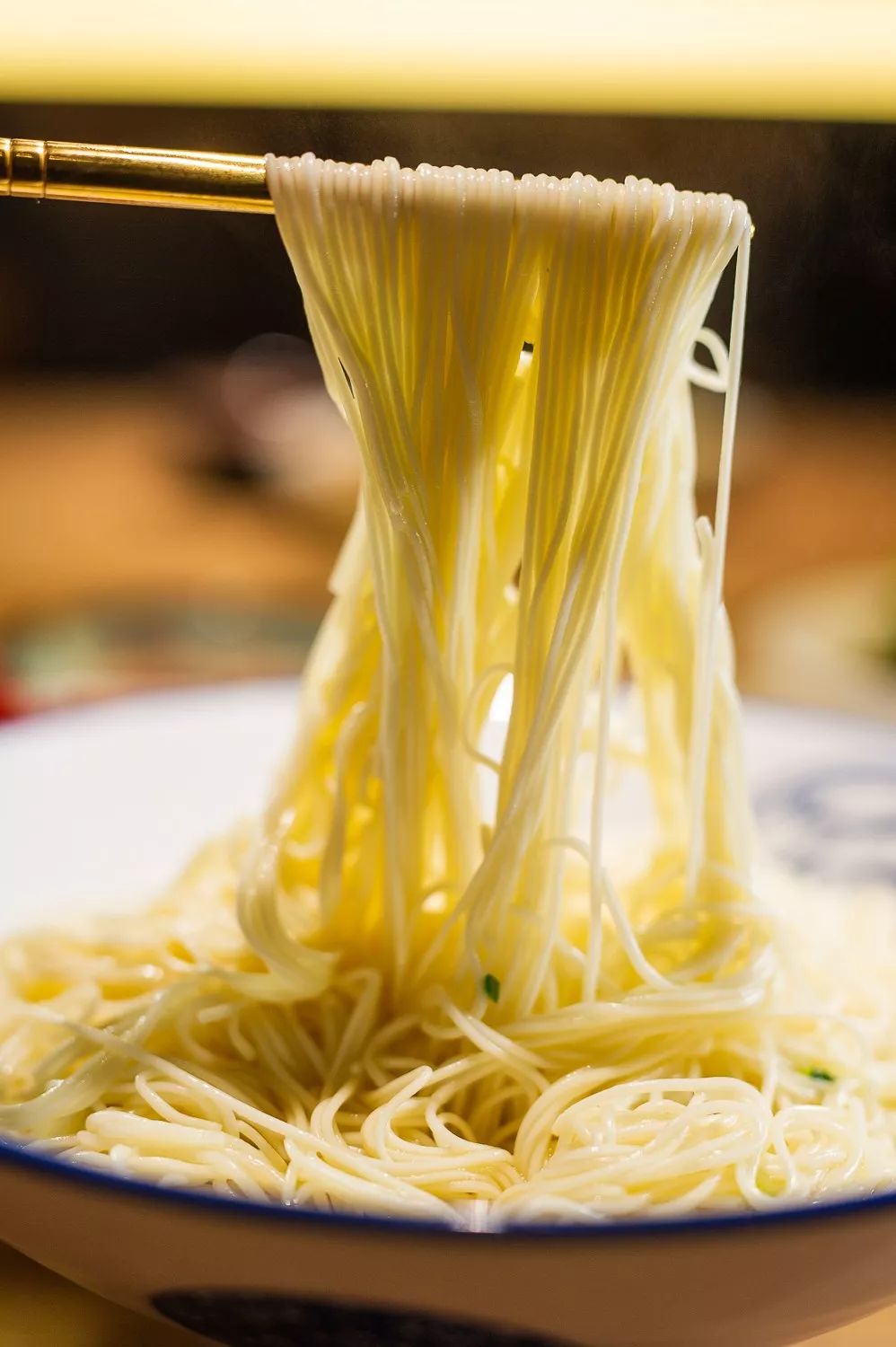 这碗107岁的银丝面有点厉害