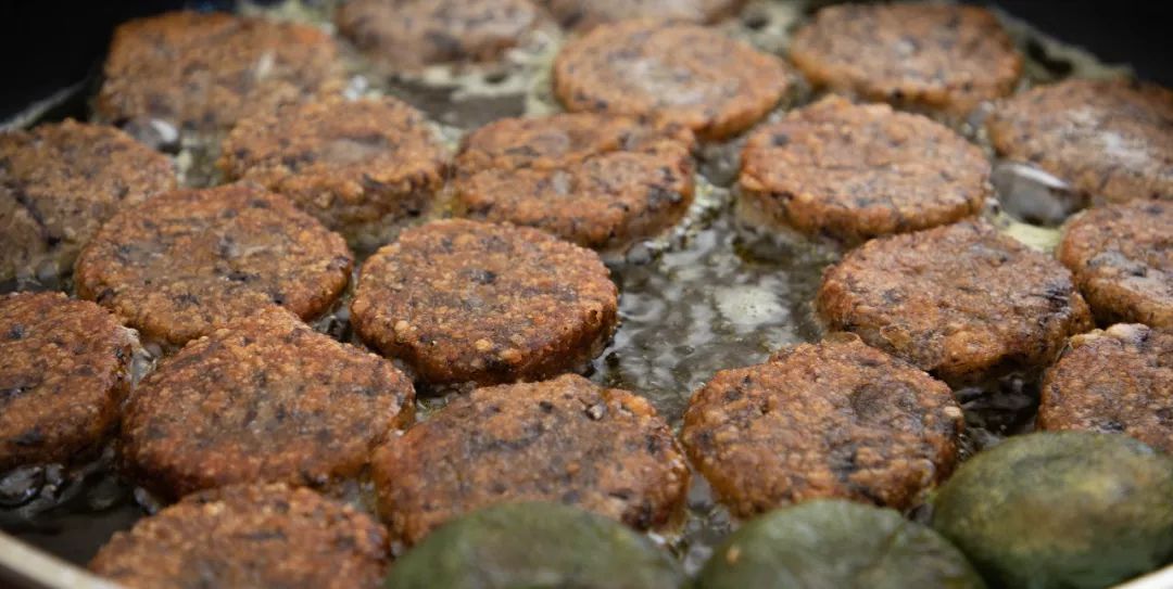 (灰煎糕)(张德七鸡蛋饼)(大洲馄饨)(杜泽桂花饼)杜泽桂花饼,杜泽灌肠