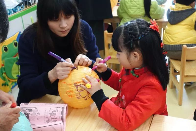【转发】寻根养文化 童谣润童心——永丰幼儿园的童谣登上《沪上新童谣》节目啦~_活动