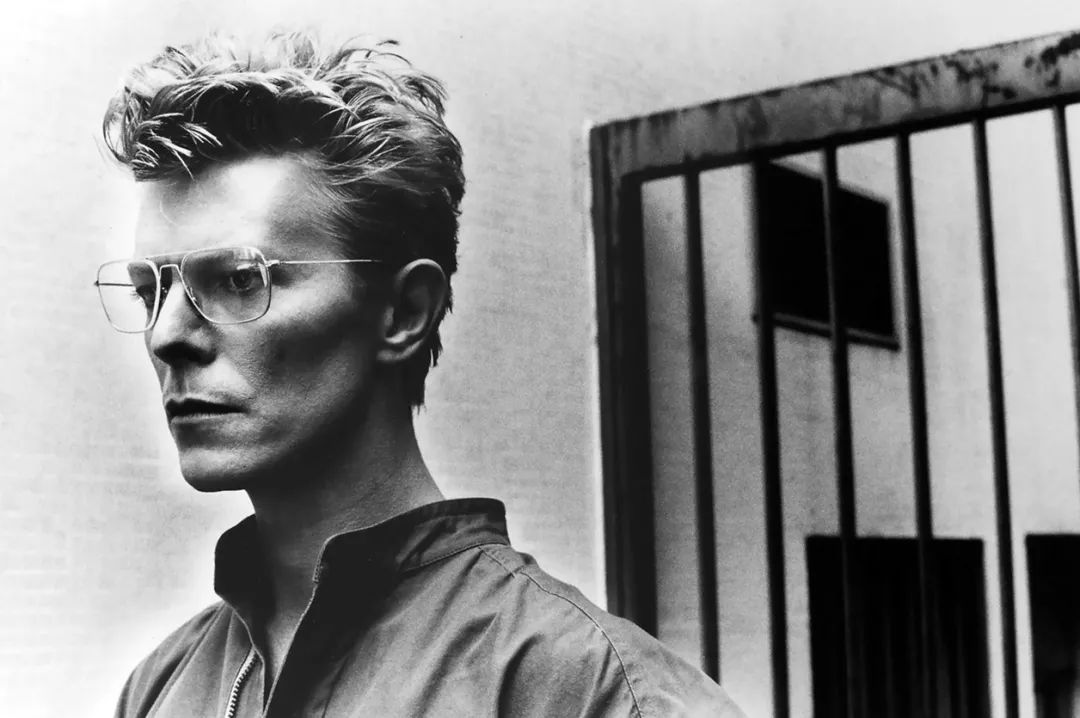 生命就像是一场徒步旅行,穿越荆棘和沼泽,我们终将会迎来最美的风景.