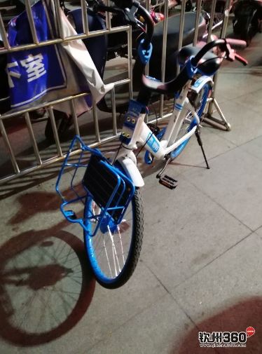 太坑了钦州一妈妈用哈罗单车送娃去幼儿园万一出事就后悔莫及了