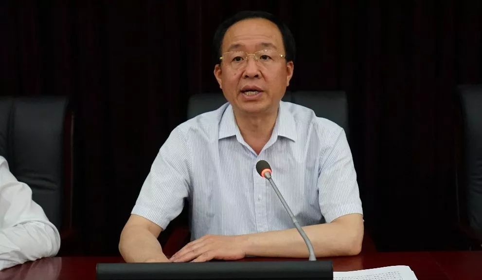 副主任傅成栋,吕德章,秘书长佘洪烈,常委会党组