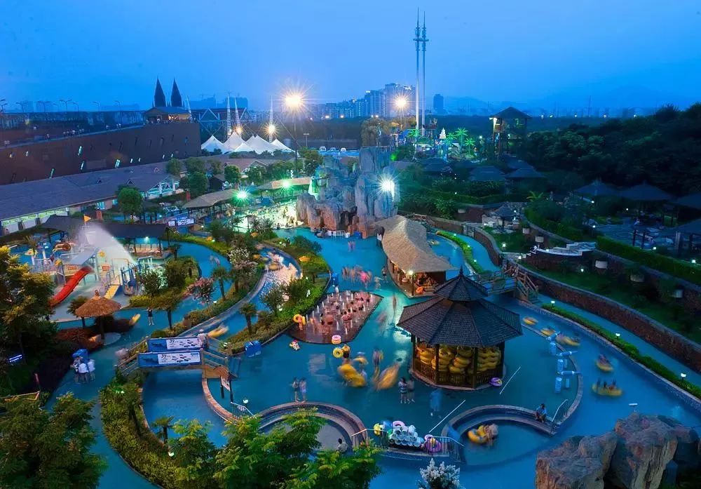 围观|桂平即将有一个斥资巨资,超6000㎡高端水上乐园!开园时间是.