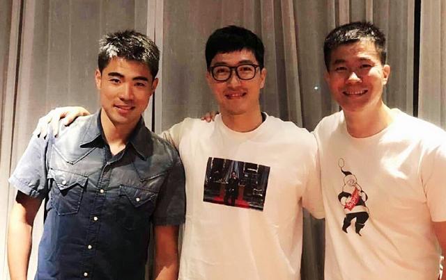 刘翔和史冬鹏谢文骏三人合影网友们居然认不出谁是刘翔
