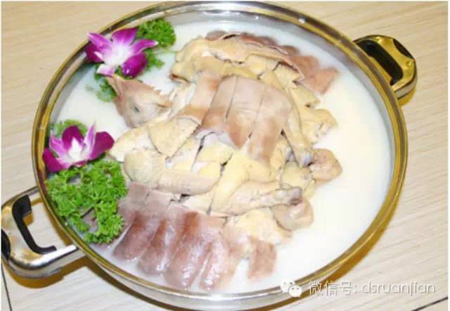 当看到如此正宗的肚包鸡做法，我还是感动的流下了眼泪_猪肚