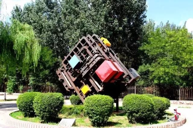 老盛京城市记忆带你重温铁西这些工业雕塑背后的故事