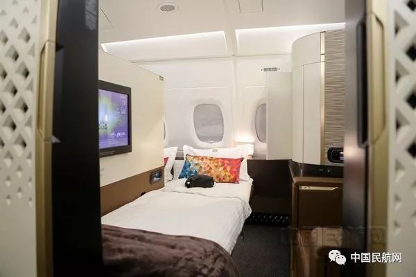 沙漠之花中东双雄的沉浮