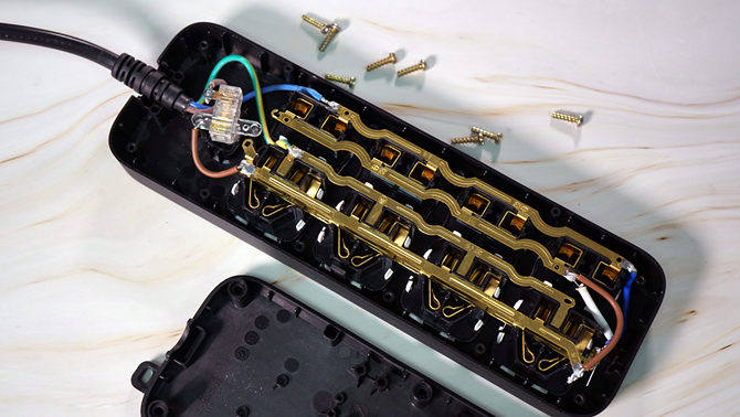 新品上市公牛延长线插座b8系列插座评测