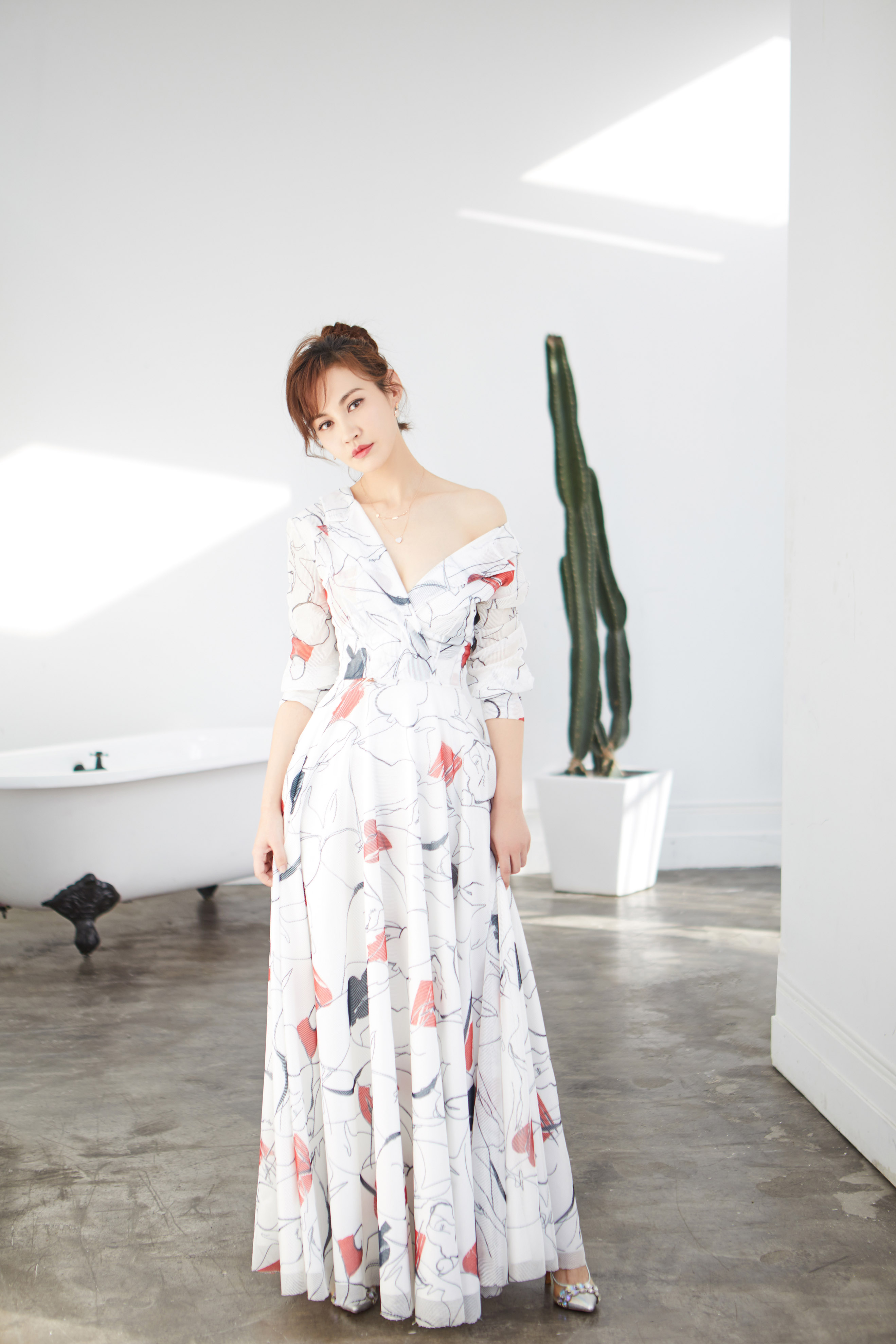 杨雪时尚写真曝光 心态平和展现自我风采