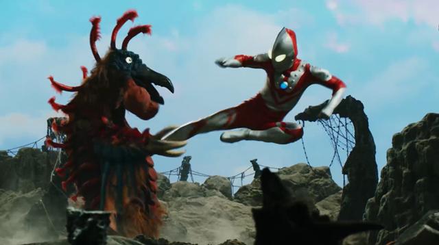 奥特曼佐菲三次对战巴顿两次被烧成了炎头