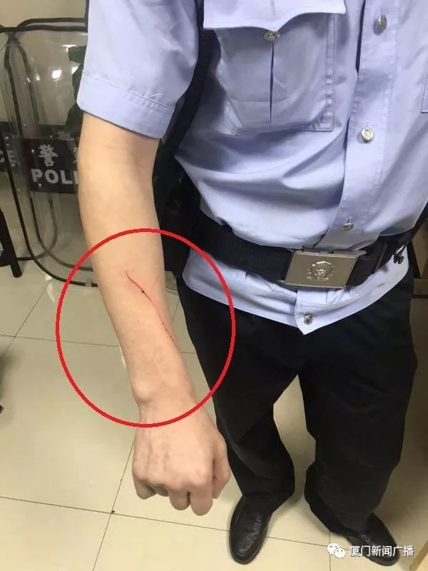 愤怒女子竟在厦门地铁站做这事已被刑拘厦门人看完都炸了