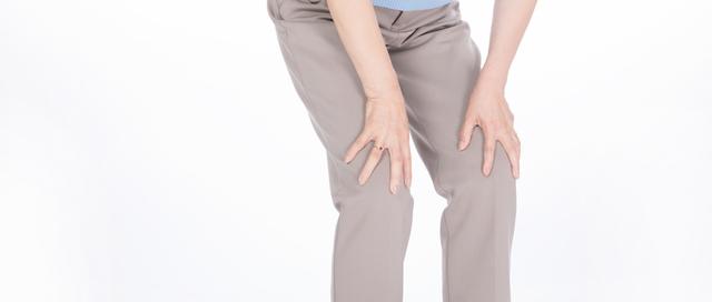 走路的时候突然膝盖一弯这是什么情况缺钙还是其他疾病的原因