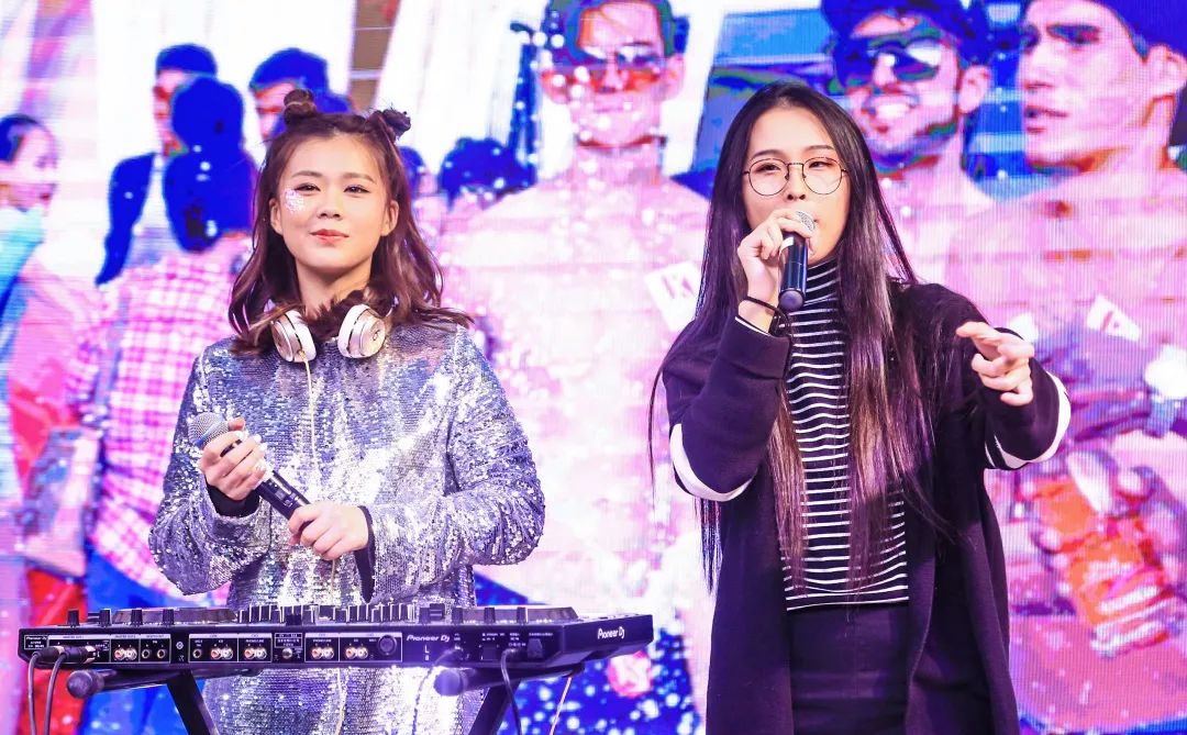 与共和国同频共振上海人民广播电台成立70周年系列音频kfm981带你飞