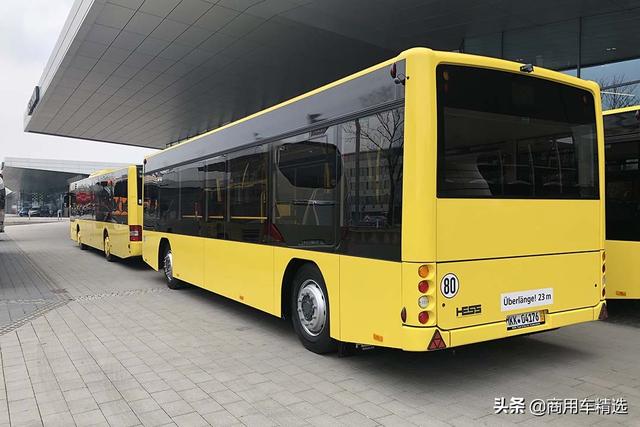 全挂卡车不稀奇看看全挂的大公共manlionscity全挂公交车